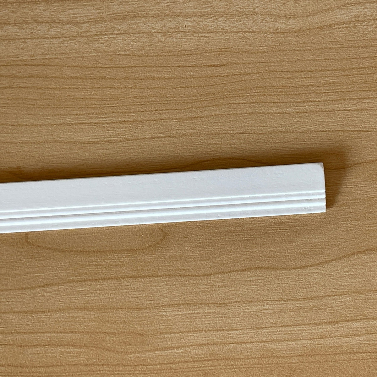 1:12 Scale Miniature Curved Profile Wood Baseboard Molding, 18 inch long, DIY Dollhouse Supply (white)