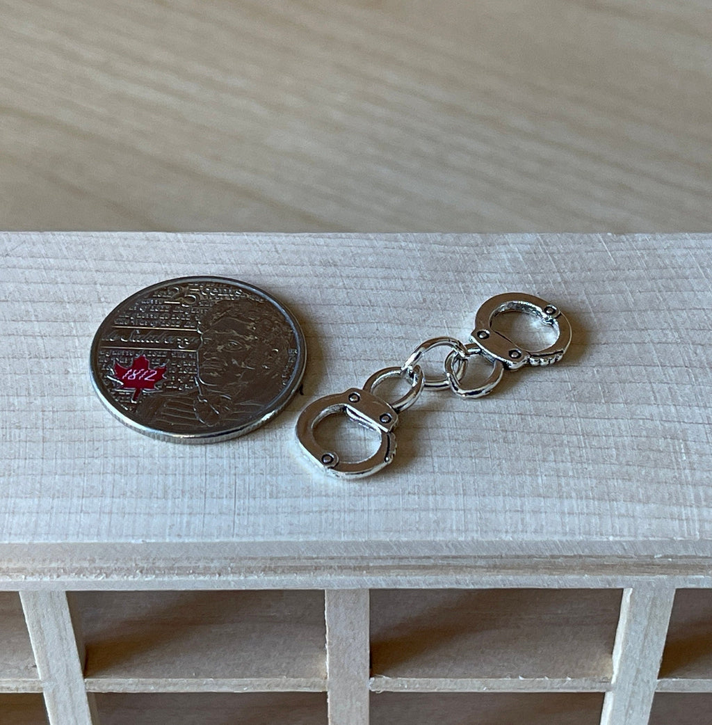1:12 Scale Miniature Metal Handcuffs, Chain Link, 1-5/16 inch long, DIY Dollhouse Supply (non working)