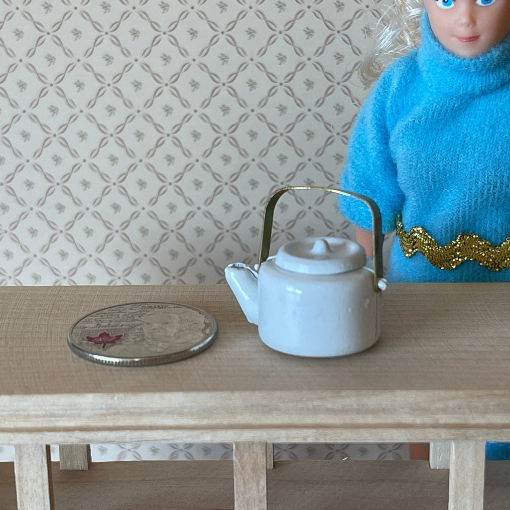 1:12 Scale Miniature Metal Kettle with Bamboo Style Handle, Fixed Lid, 1 inch tall, DIY Dollhouse Supply (white and gold)