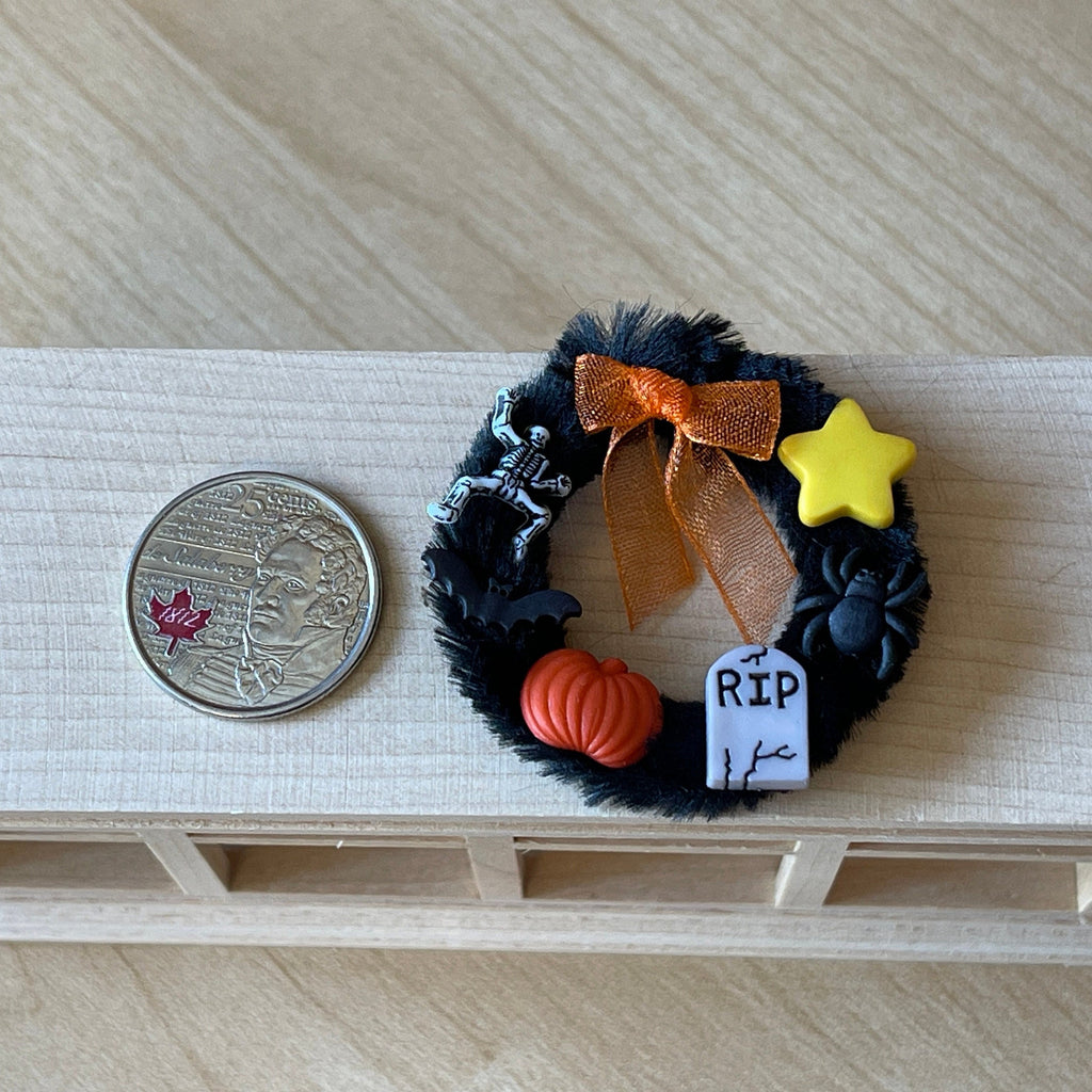 1:12 Scale Miniature Halloween Wreath with Pumpkins and Tombstone, 1-3/4 inch dia., DIY Dollhouse Supply (black)
