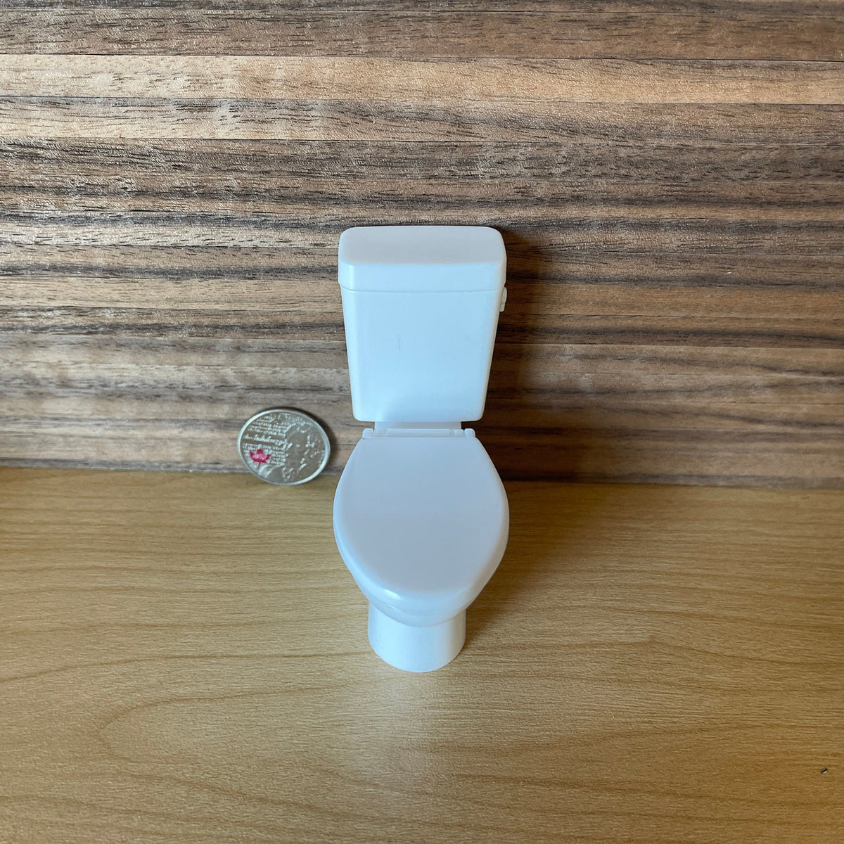 1:12 Scale Miniature Toilet with Tank, Lift Up Seat and Lid, 2-15/16 inch tall, DIY Dollhouse Supply (white)
