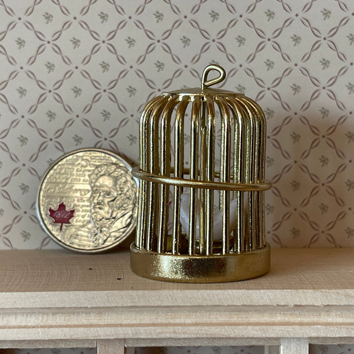 1:12 Scale Miniature Metal Round Birdcage with Bird, Pull Out Tray, 1-5/8 inch tall, DIY Dollhouse Supply (gold)