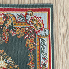 Tapis miniature tissé à l'échelle 1:12 avec médaillon floral, 15,9 x 9,8 cm, accessoire pour maison de poupée DIY (vert)
