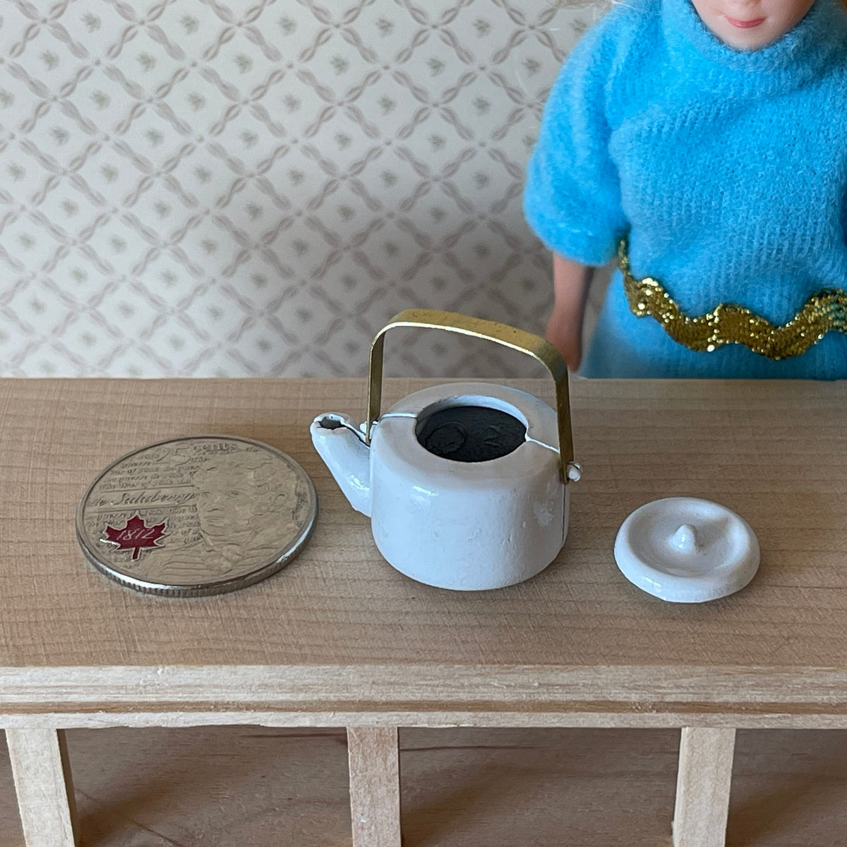 1:12 Scale Miniature Metal Kettle with Bamboo Style Handle, Fixed Lid, 1 inch tall, DIY Dollhouse Supply (white and gold)