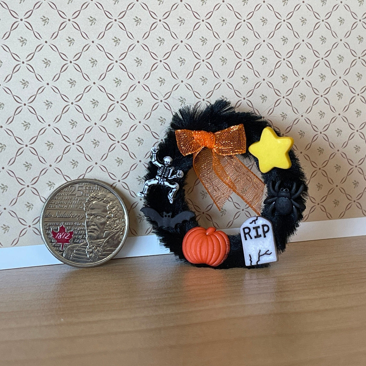1:12 Scale Miniature Halloween Wreath with Pumpkins and Tombstone, 1-3/4 inch dia., DIY Dollhouse Supply (black)