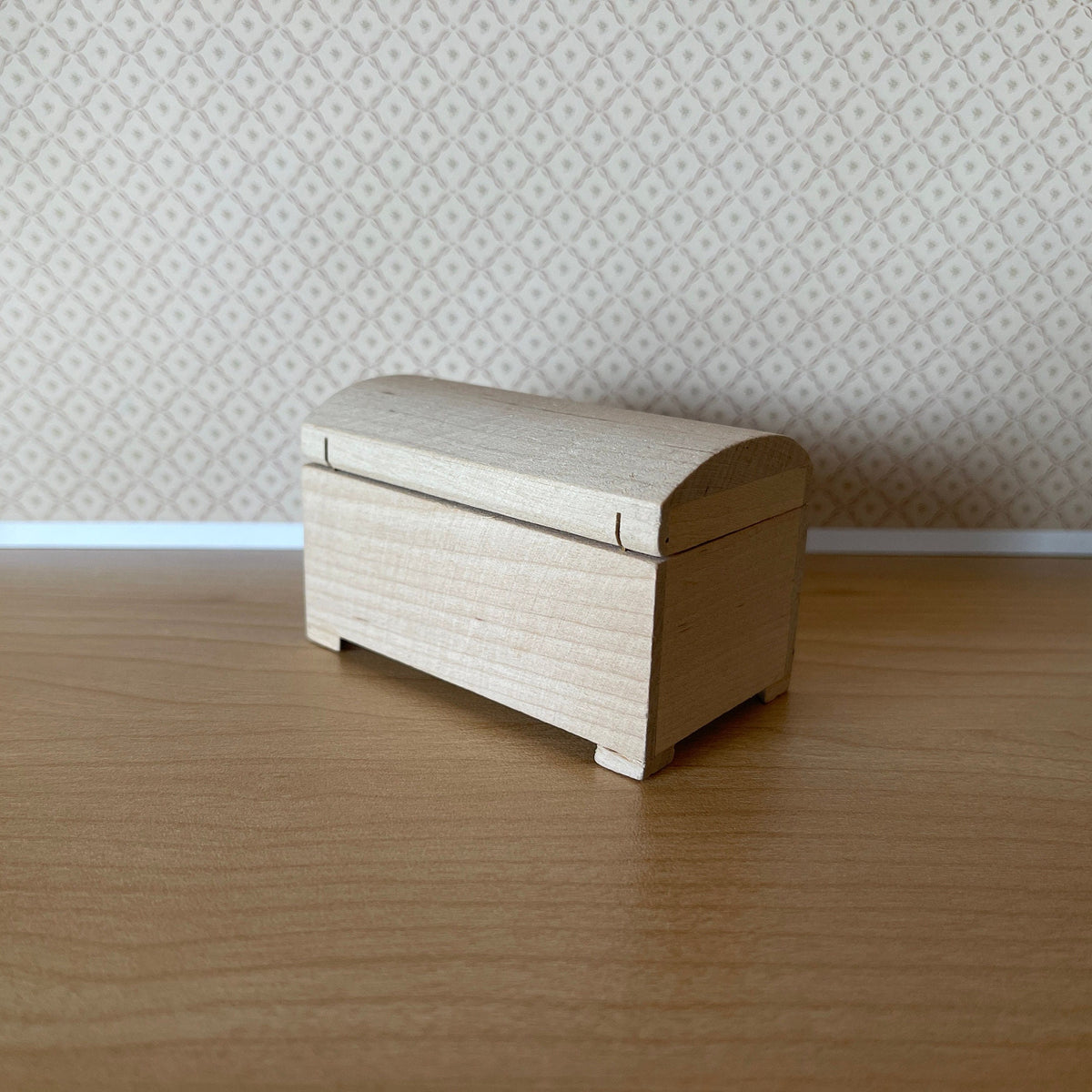 1:12 Scale Miniature Unpainted Wood Domed Chest with Metal Hinge and Clasp, 3-1/16 inch long, DIY Dollhouse Supply