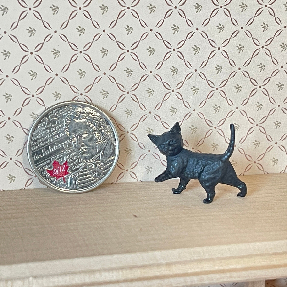 1:12 Scale Miniature Walking Kitten Figure, 1 inch long, DIY Dollhouse Supply (black) (style A)