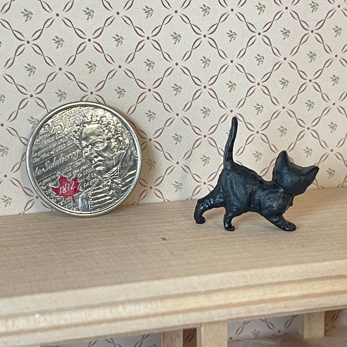 1:12 Scale Miniature Walking Kitten Figure, 1 inch long, DIY Dollhouse Supply (black) (style C)