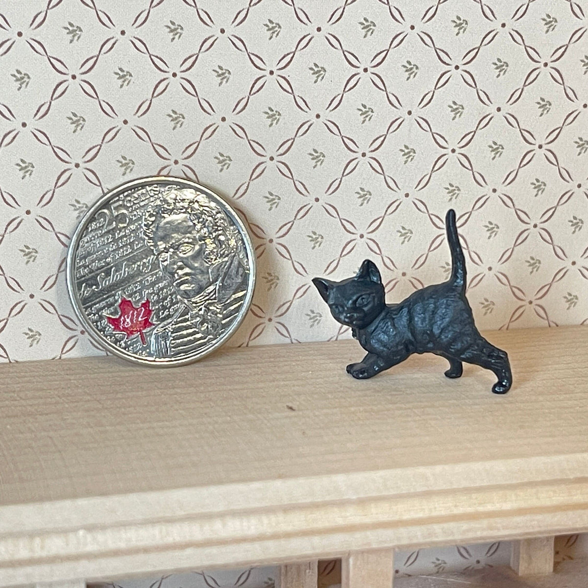 1:12 Scale Miniature Walking Kitten Figure, 1 inch long, DIY Dollhouse Supply (black) (style C)
