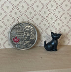 Chaton assis miniature à l'échelle 1:12, 1,6 cm de haut, accessoire pour maison de poupée à faire soi-même (noir)