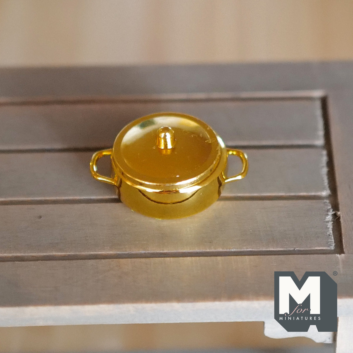 1:12 Scale Miniature Metal Shallow Cooking Pot with Lid, 2 Side Handles, 1 inch dia., DIY Dollhouse Supply (gold)