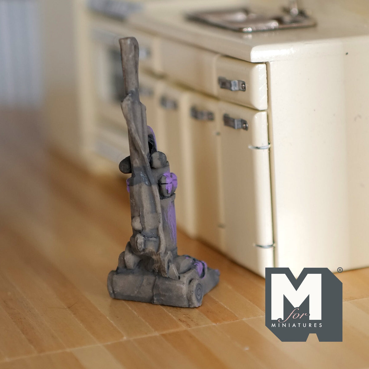 Dollhouse Miniature Dusty Modern Vacuum Cleaner 1:12 Scale Dollhouse Appliance - D075
