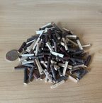 Bûches miniatures de bois de chauffage fendu à l’échelle 1:12, sachet de 50 g, avec écorce, longueur de 2,5 cm, fournitures pour maison de poupée à faire soi-même