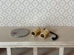 Jumelles miniatures en métal à l'échelle 1:12 avec sangle, 2 cm (13/16 po) de large, accessoire de maison de poupée DIY (laiton)