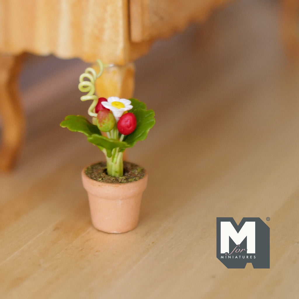 Dollhouse Garden Strawberry Planter with Clay Pot 1:12 Scale Miniature Flowers and Leaves - H031