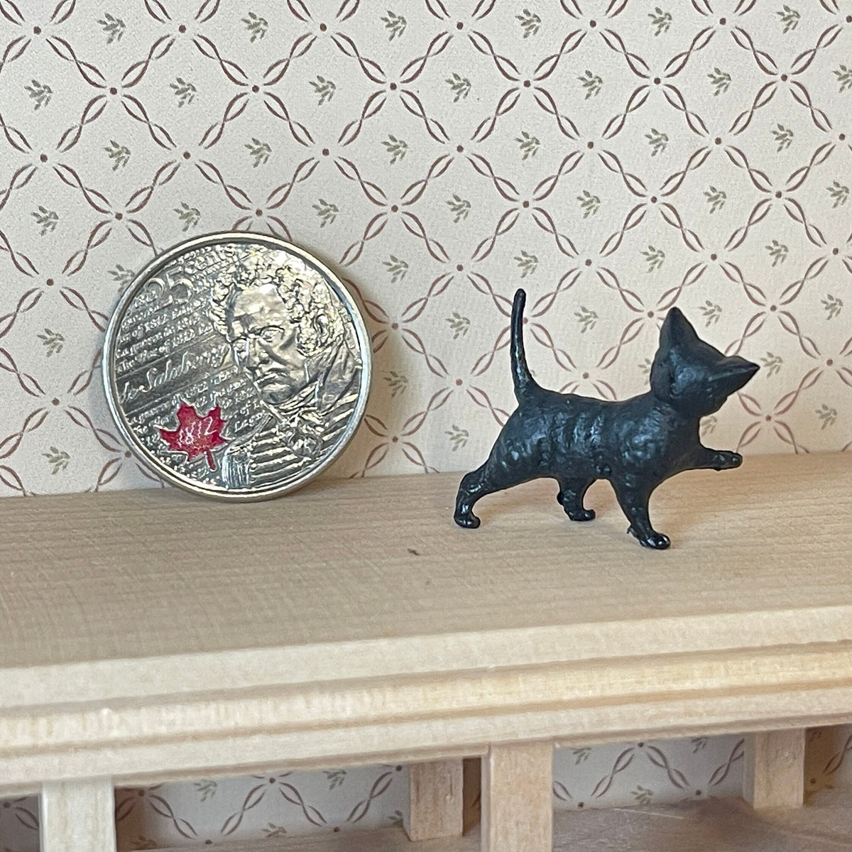 1:12 Scale Miniature Walking Kitten Figure, 1 inch long, DIY Dollhouse Supply (black) (style A)
