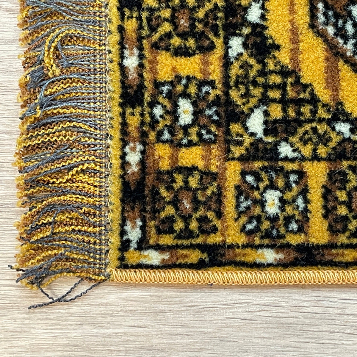 1:12 Scale Miniature Wool Medallion Area Rug with Fringe, 15 x 8-1/2 inch, DIY Dollhouse Supply (golden yellow)