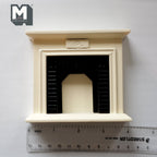 Miniature pejs i træ med murstensmønstret ildsted i skala 1:12, 3-3/8 inch høj, gør-det-selv-materiale til dukkehus (creme)