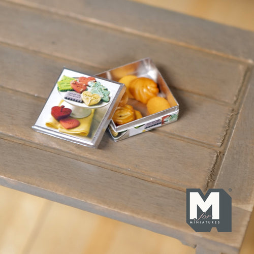 1:12 Scale Miniature Butter Cookie Tin, 7 Cookies, 13/16 inch dia., DIY Dollhouse Supply
