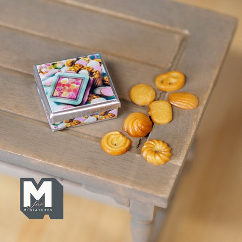 1:12 Dollhouse Supplies Miniature Butter Cookies Box with 7 Cookies - E033