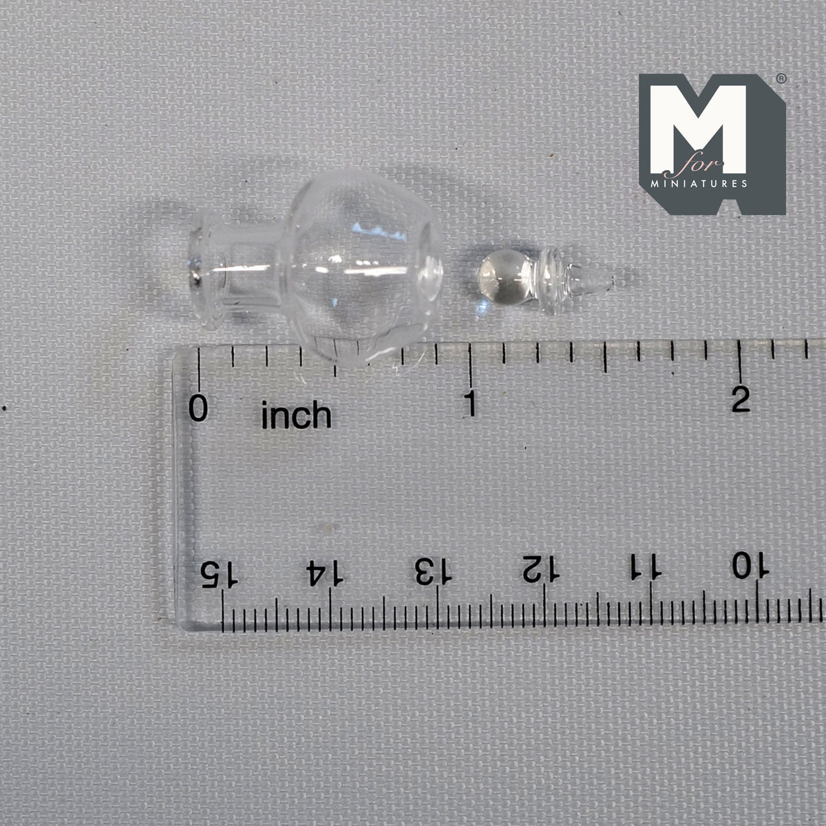 1:12 Scale Miniature Glass Wine Decanter with Stopper, 1-3/16 inch tall, DIY Dollhouse Supply (clear)