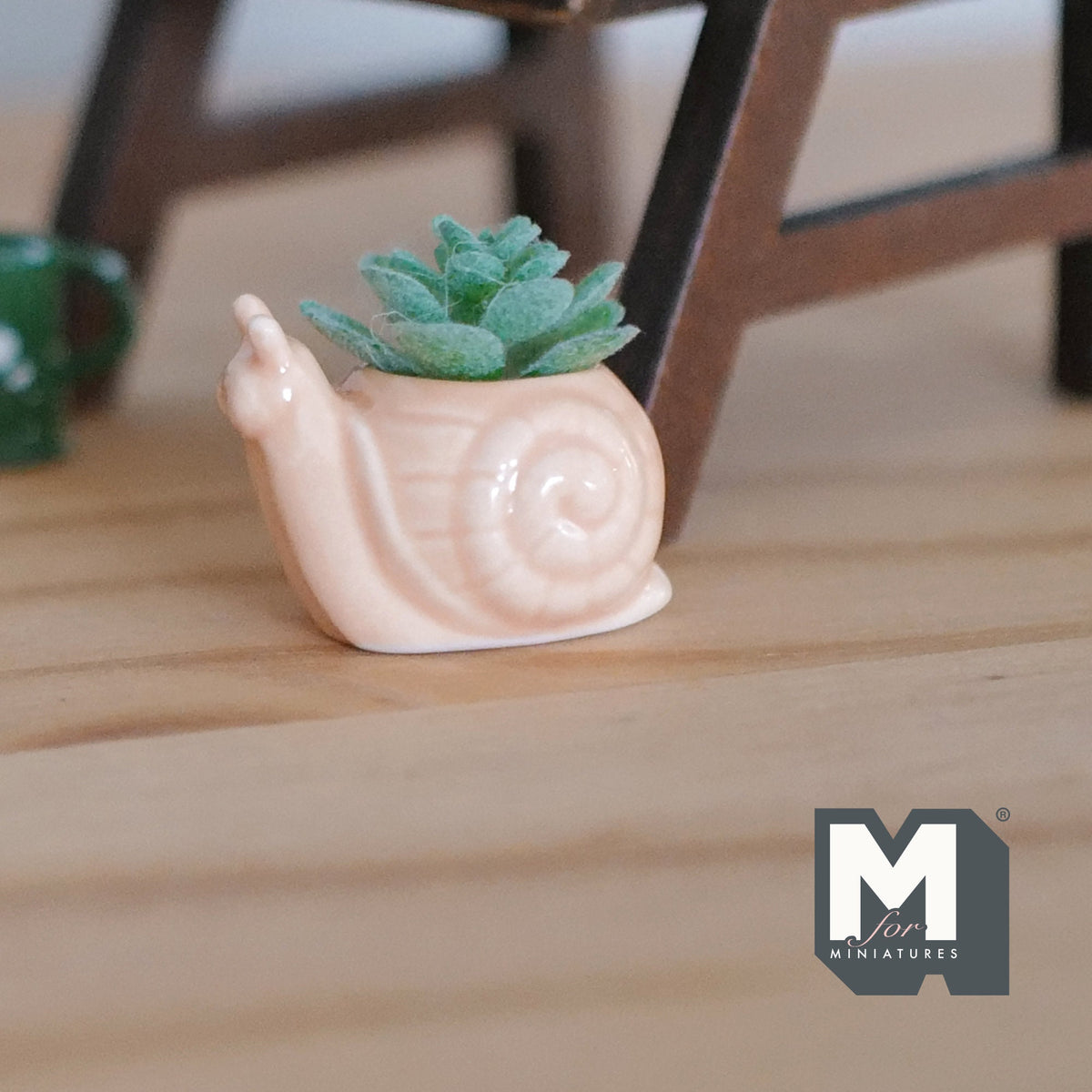 1:12 Miniature Ceramic Snail Planter Flower Pot 1 Inch Scale Dollhouse Supplies Snail Pot - B072