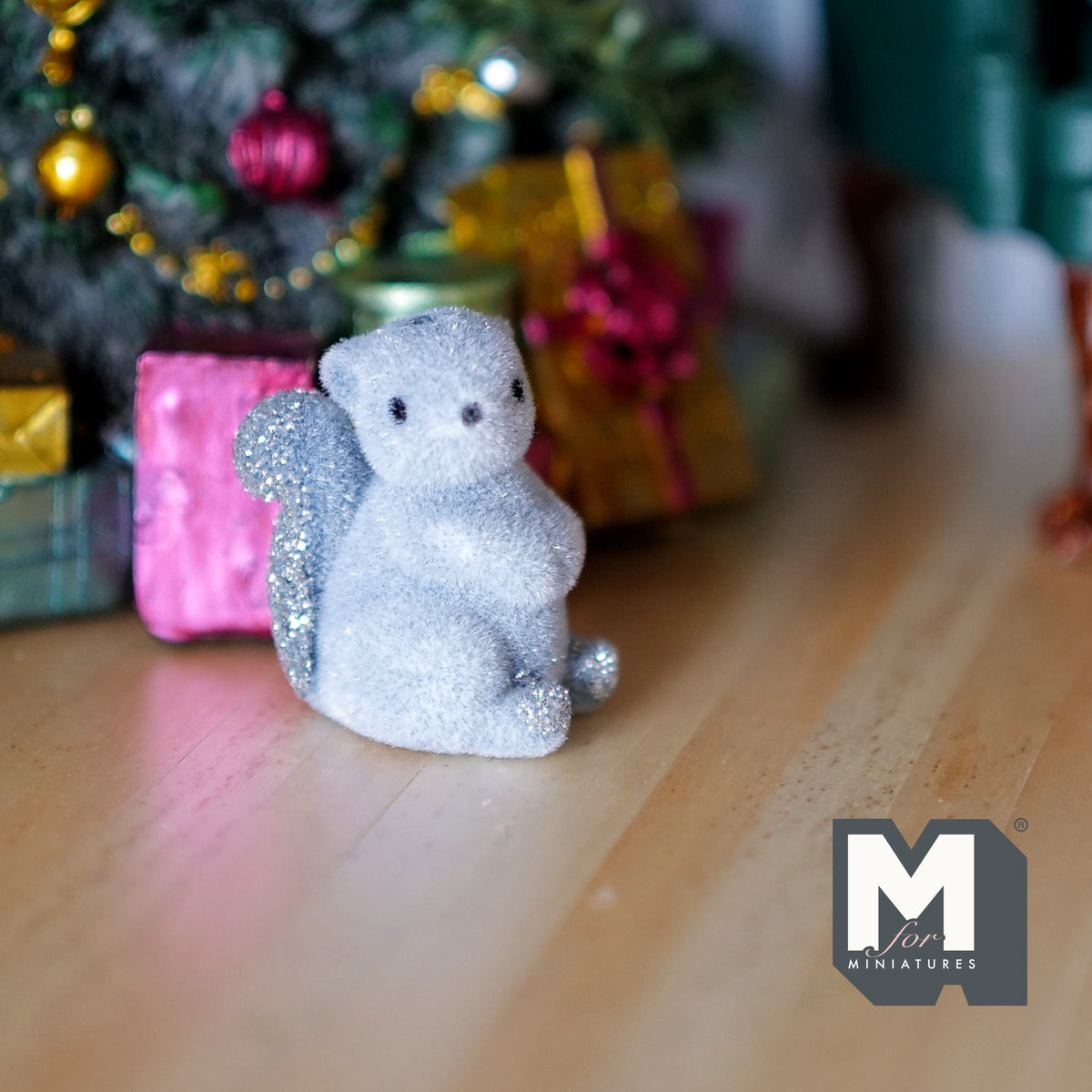 1:12 Scale Miniature Baby Squirrel Figurine, Sitting, 1-1/4 inch tall, DIY Dollhouse Supply (flocked skin) (gray)