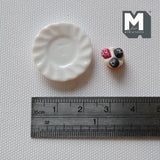 Dollhouse Miniature Blueberry Pie on Ceramic Plate , 1:12 Scale Fruit Pie , Miniature Food - E025