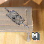Grille de barbecue miniature en métal à l'échelle 1:12 avec poignée, 4,4 cm de long, fourniture pour maison de poupée DIY (argent)