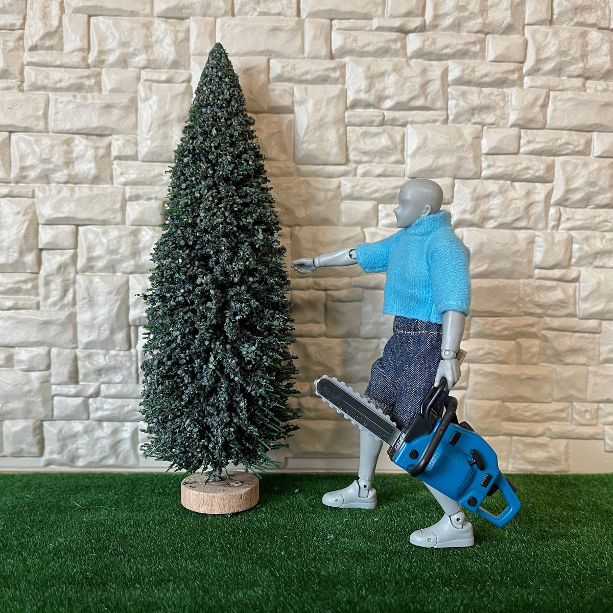 Miniature Chainsaw Plant Trimmer , 1:12 Scale Dollhouse Supplies Chain Saw Tree Timber Saw Petrol Saw (plastic, non-working) - F069