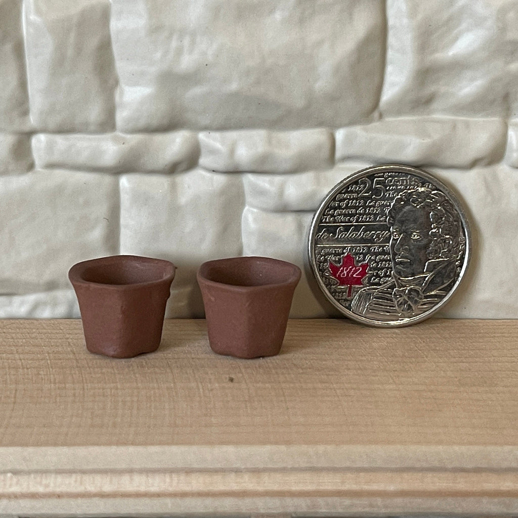 Dollhouse Supplies Miniature Hexagon Clay Planter, 1:12 Scale Clay Flower Pots Set of 2 - B088