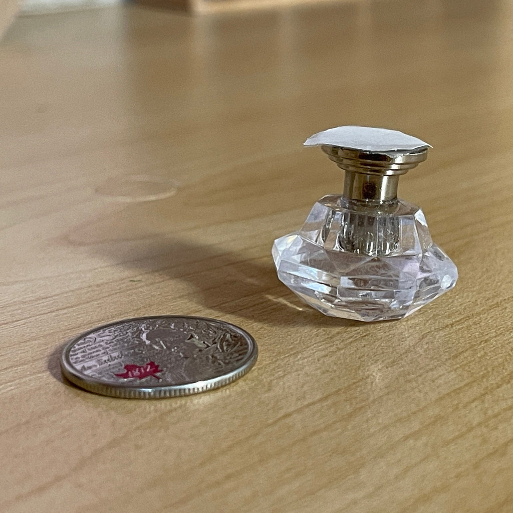 Dollhouse Supplies Ceiling Light 1:12 Scale Miniature Metal Ceiling Lamp (non-working) - K050
