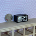 Miniature Classic Style Dial Radio Dollhouse Decoration (plastic) (Black) - E100