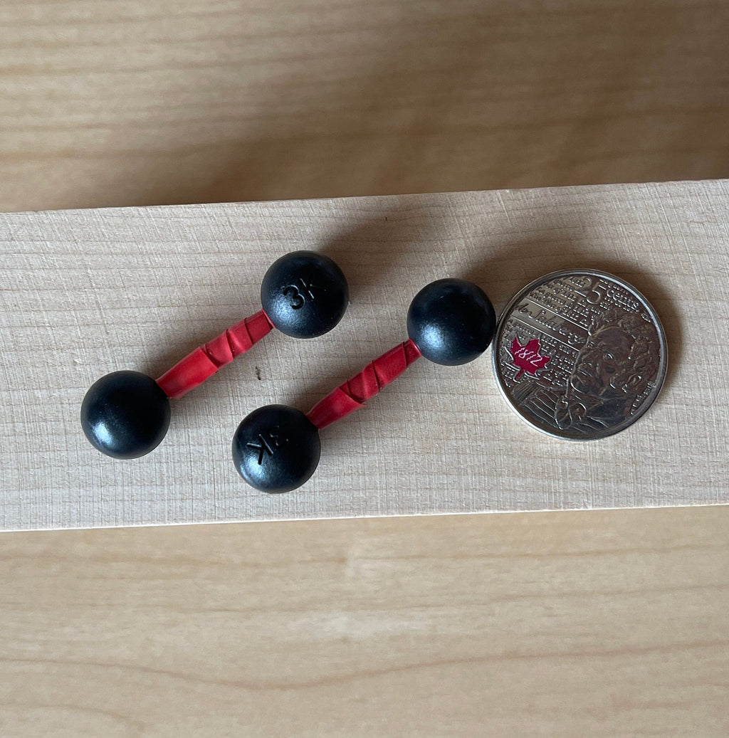 1:12 Scale Miniature Dumbbells with Red Grips, Set of 2, 1-5/8 inch long, DIY Dollhouse Supply (black)