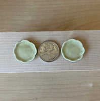 1:12 Dollhouse Miniature Plate set of 2 (green) - A074