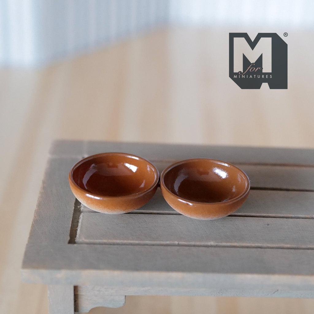 Schaal 1:12 miniatuur grote kommen, set van 2, 1-1/8 inch Ø, DIY-poppenhuisbenodigdheden (bruin en crème)