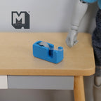 Dévidoir de ruban adhésif miniature en métal à l'échelle 1:12 avec véritable rouleau de ruban, 1,7 cm de long, accessoire pour maison de poupée (bleu)