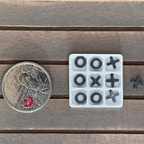 Miniature Metal Tic Tac Toe , Dollhouse Supplies Decoration Tick Tack Toe Set 1" x 1" - G056
