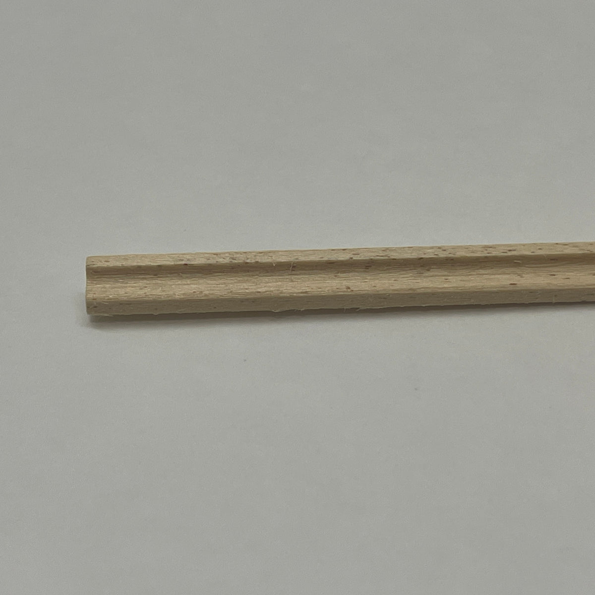 Miniature Slim Wood Trim Molding for Dollhouse Cornices and Picture Rails, 18 inch long