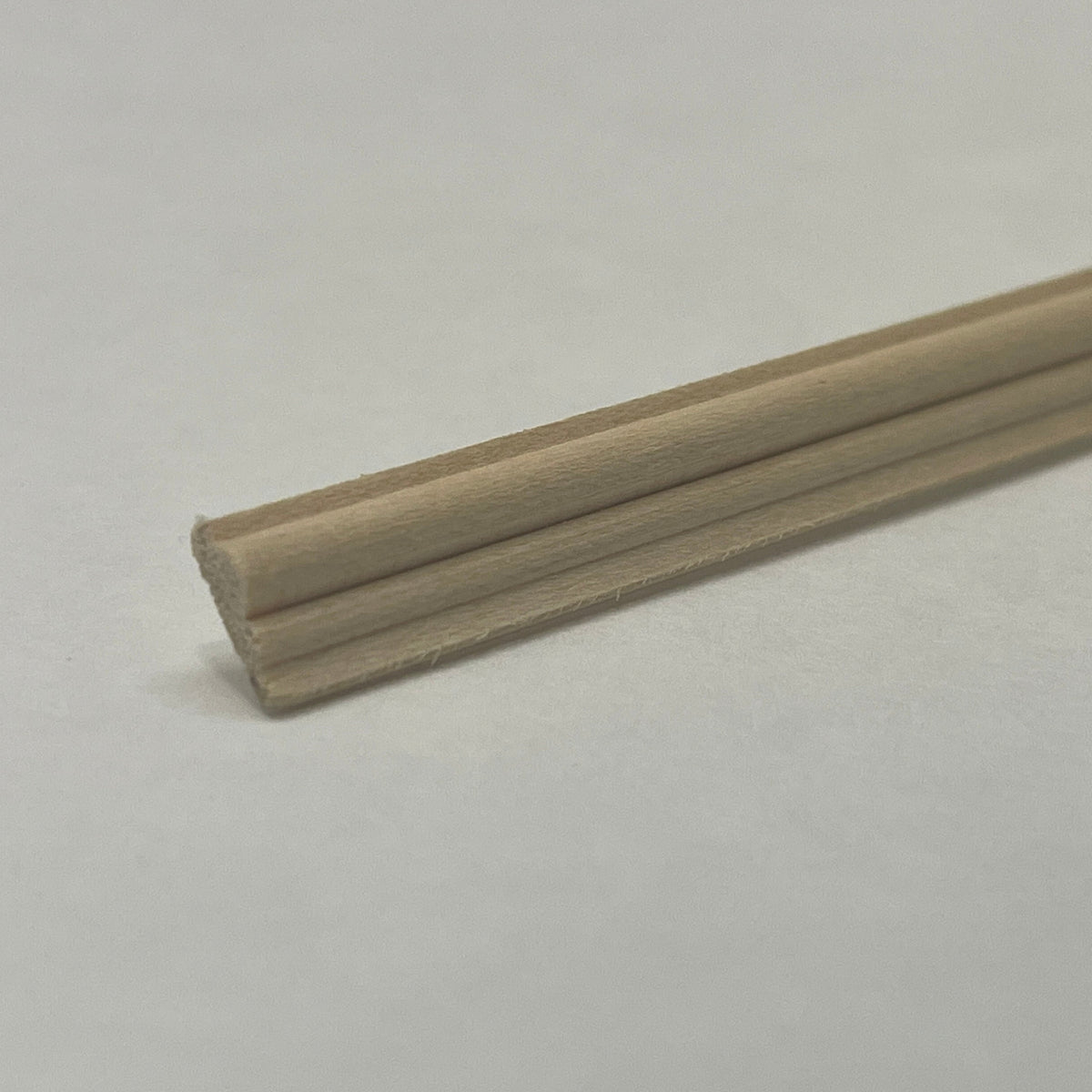 Miniature Wainscot Wood Rail for Dollhouse Walls, 17-11/16 inch long