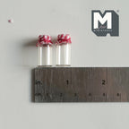Bocaux miniatures en verre à l'échelle 1:12 avec couvercles en tissu à carreaux, lot de 2, 2,2 cm de hauteur, fournitures pour maison de poupée DIY