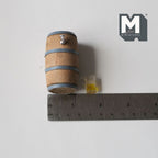 Miniatura in scala 1:12 botte di birra in legno con spillatore e boccale di birra, set da 2, alta 1-15/16 inch, accessori fai da te per casa delle bambole