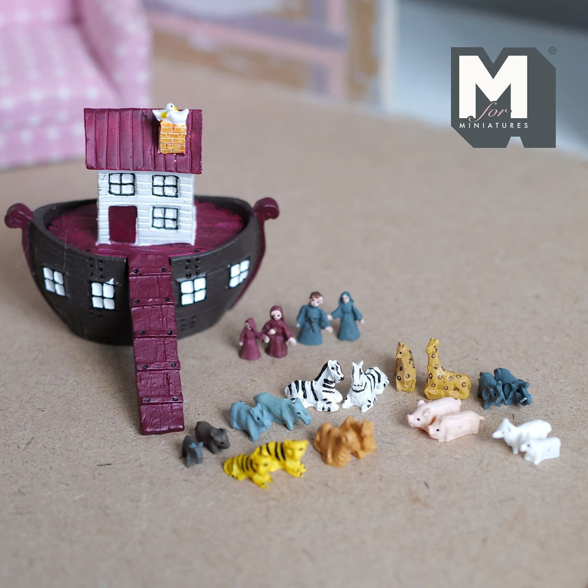 1:12 Scale Miniature Noah's Ark with a Family of 4 and 9 Pairs of Animals Dollhouse Decoration Boat (cast resin) - B084