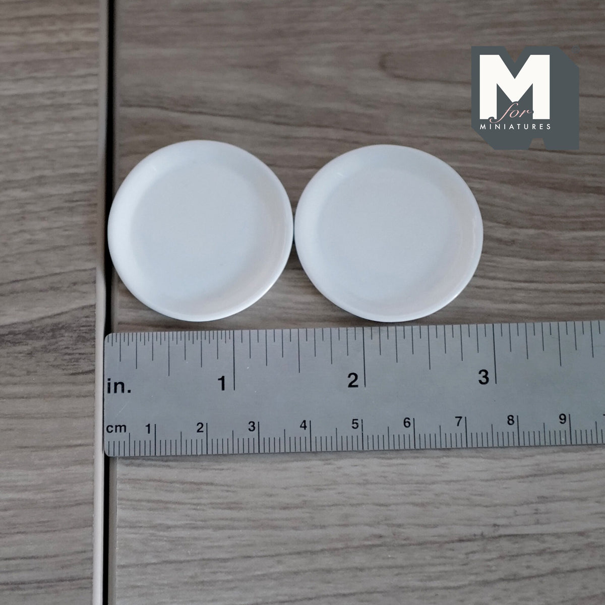 Dollhouse Large Plate Set of 2 , 1:12 Scale Miniature 1-1/2 inch (Dia.) (plastic) - A039