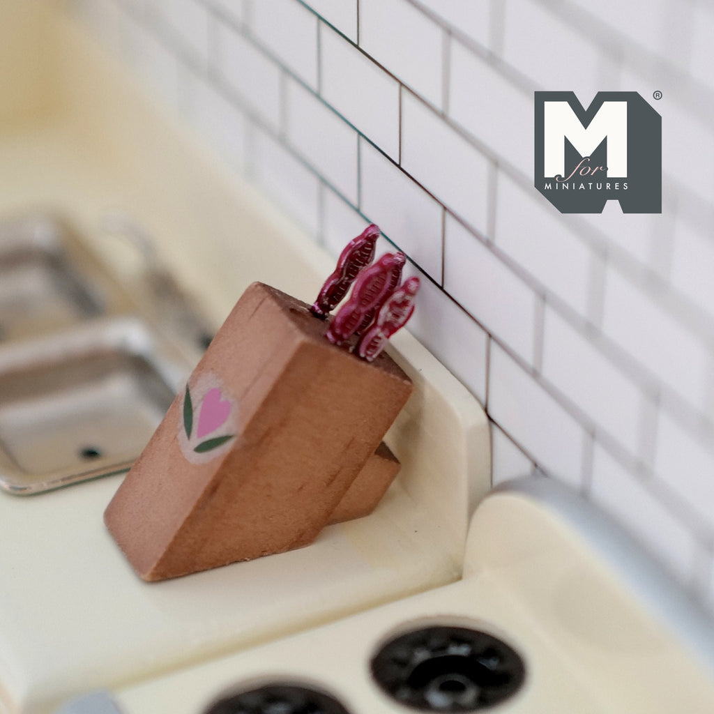 1:12 Scale Miniature Wood Knife Block with Knives, 1-1/4 inch tall, DIY Dollhouse Supply (silver handles)
