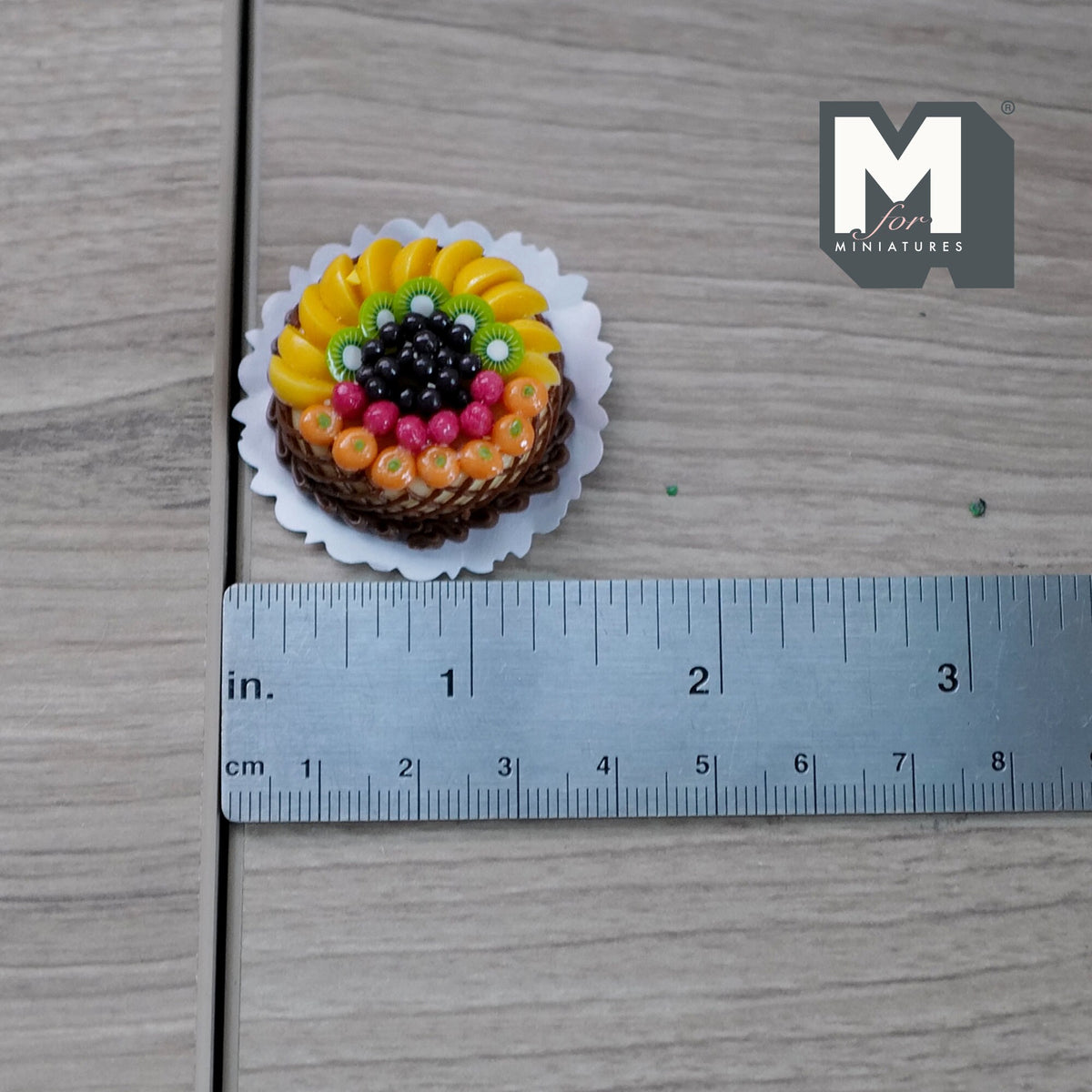 1:12 scale Dollhouse miniature Fruit Cake - E017