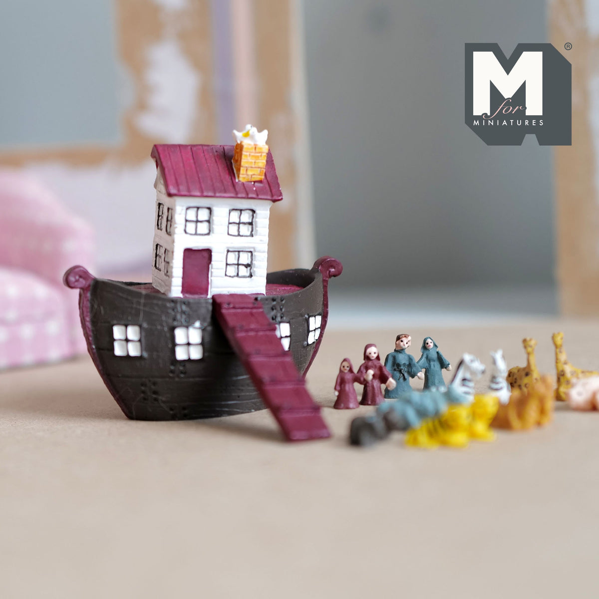 1:12 Scale Miniature Noah's Ark with a Family of 4 and 9 Pairs of Animals Dollhouse Decoration Boat (cast resin) - B084