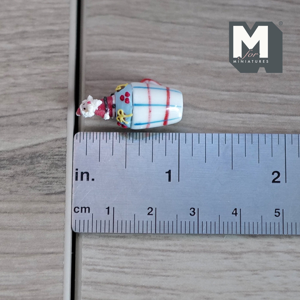 Miniature Christmas Hot Beverage 1:12 Scale Dollhouse Supplies Candy Drink with Cream Foam (non-drinkable) - E095