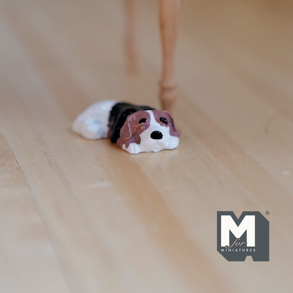 Miniature Sleeping Beagle 1:12 Scale Dollhouse Dog Pet Animal (cast resin) - H040