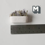 1/12スケール ミニチュア多肉植物 ロングプランター付き、長さ約4.5cm、ドールハウス用DIYパーツ（ホワイト＆グレー）